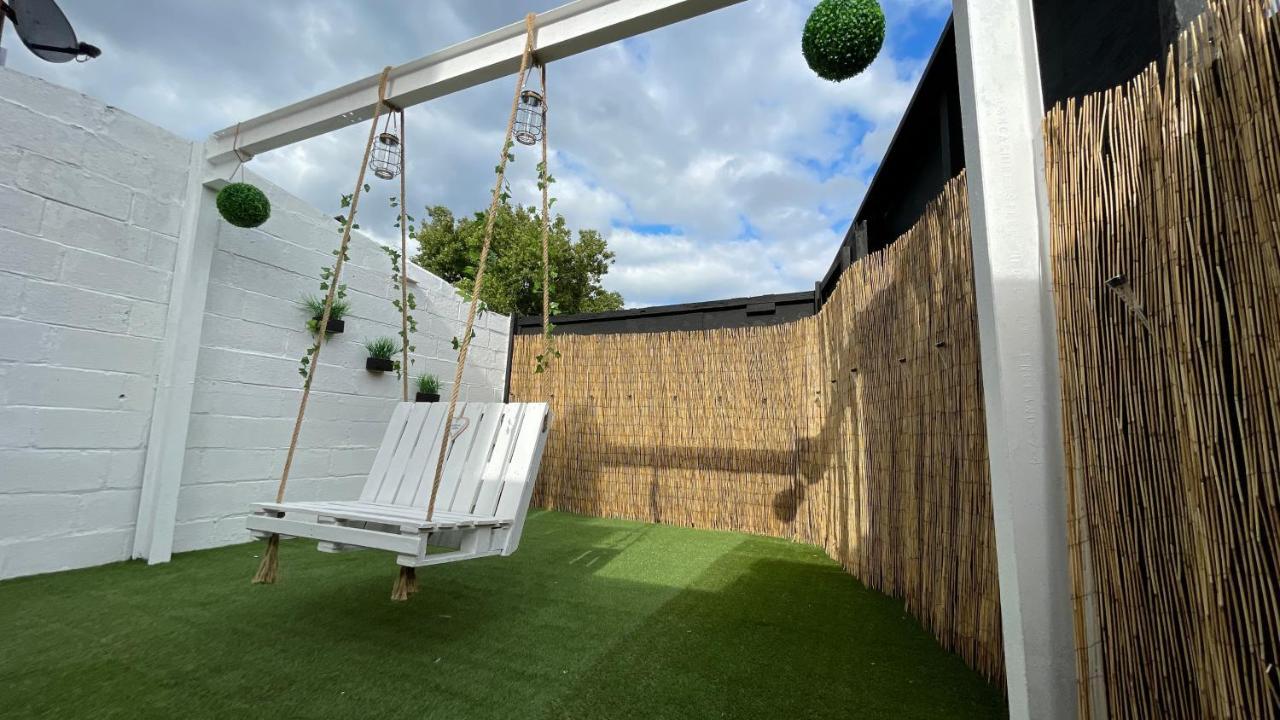Spacious 6 Bed Home Near City & Albion Stadium Perfect For Contractors! Birmingham Exterior photo